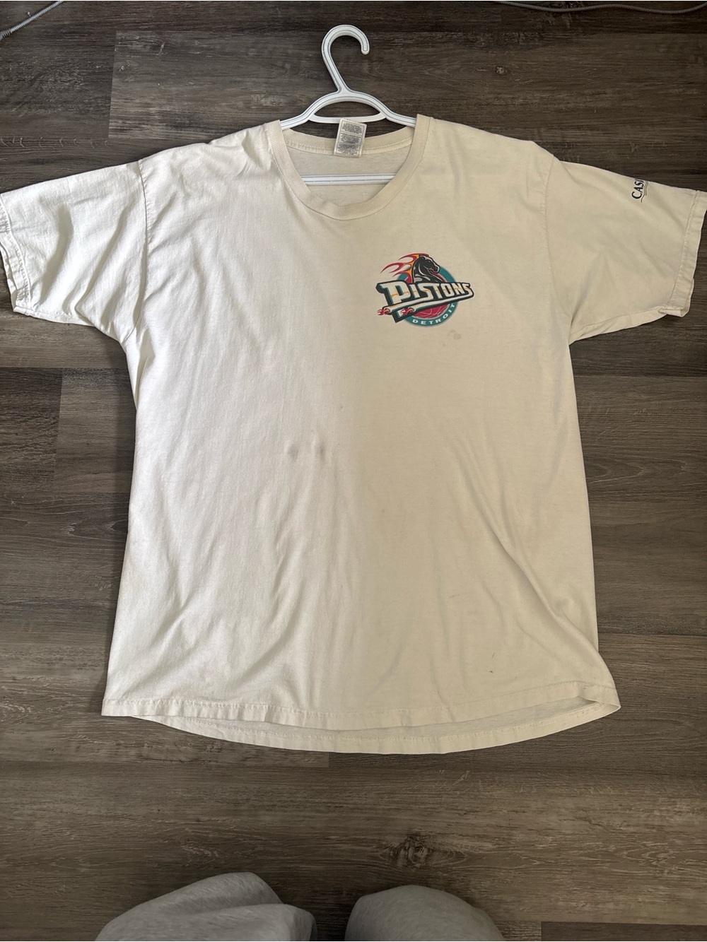 Vintage Detroit pistons shirt
